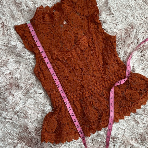 Haute Monde Butterfly Sleeve Lace Top - Picture 9 of 12